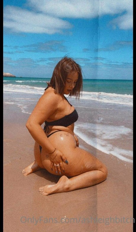 ashleighbitch model high quality img