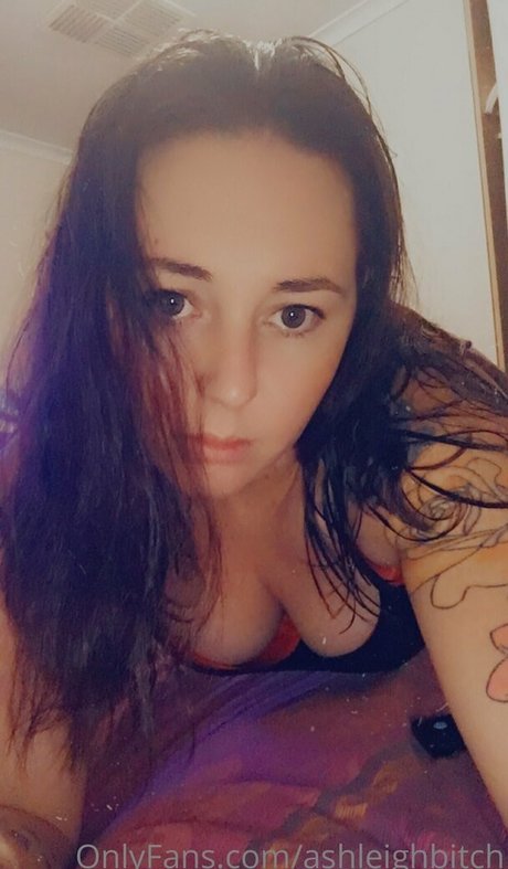 ashleighbitch xxx model pics