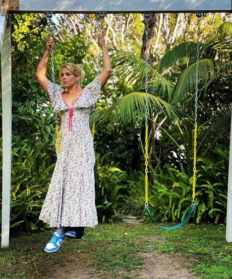 Busy Philipps sex model gallery