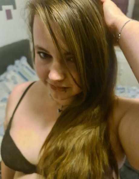 crazy curvy melii model pornographic pictures