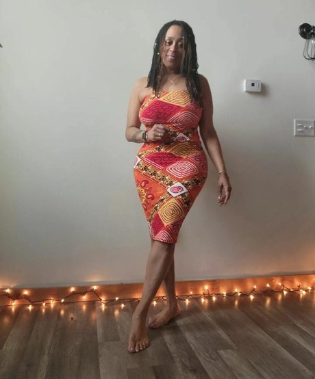 RhodaBlakey model beautiful photo