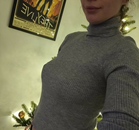 llucky 22 hot model photo