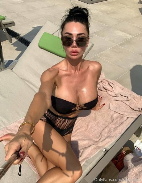 Sexy Alisa perfect actress images