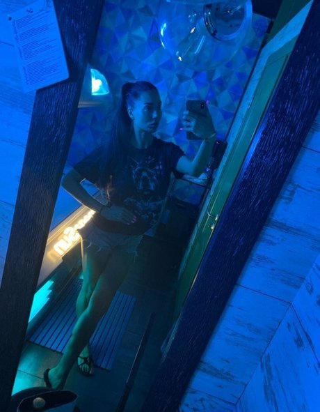 Sexy Alisa star nudes picture