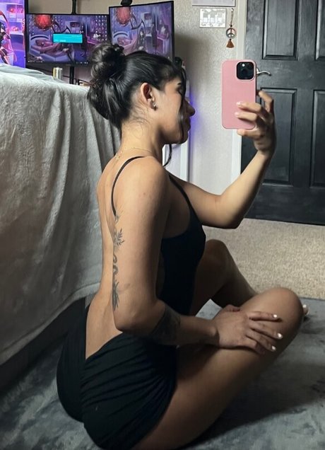 Sara Rios Asmr beautiful actress photo