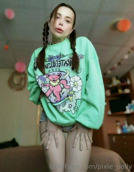 pixie polly model nude image