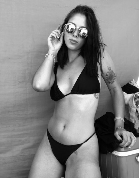 tululuhot nude actress pics