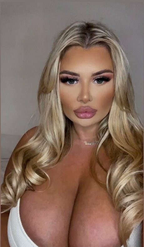 Scar dollx pornographic model image