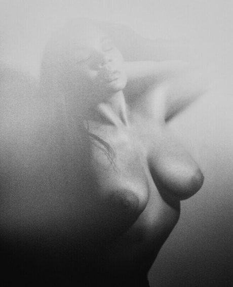 L Shima top star img