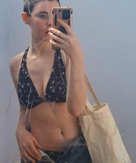 bellarose224 hot model pics