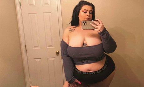 mamasthicc hot model images