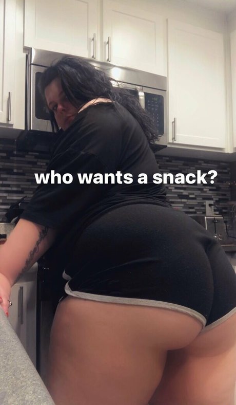 mamasthicc exclusive model photo