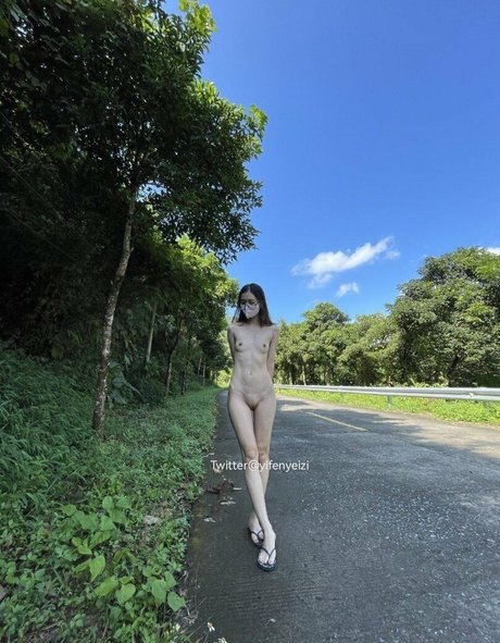 yifengyezi nudes actress images