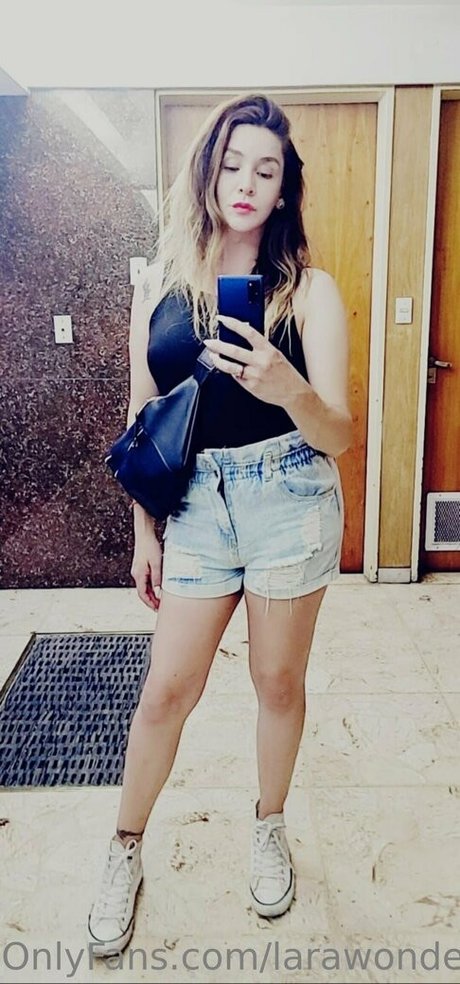 larawonder pornstar high quality photos