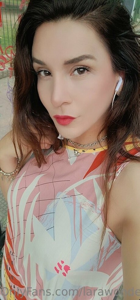 larawonder nice star pictures