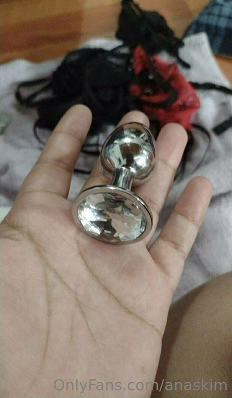 anaskim hd actress images