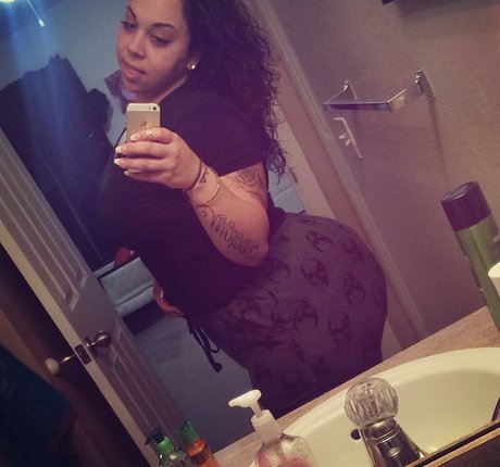 Jessica Peaches pretty actress images