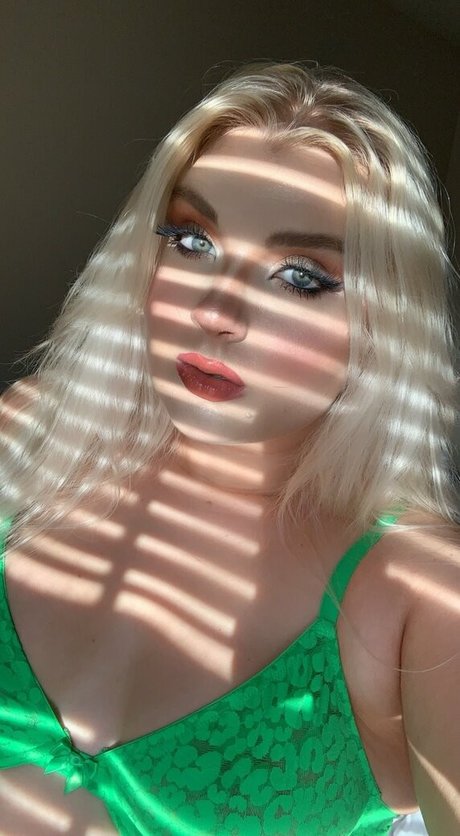 kaylyn stagram high quality star photos