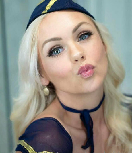 animelaniefree model perfect archive