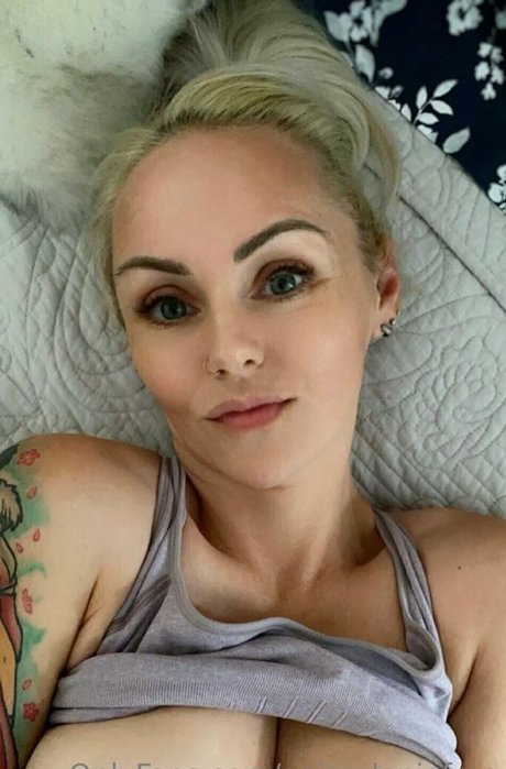 animelaniefree model pornographic photo