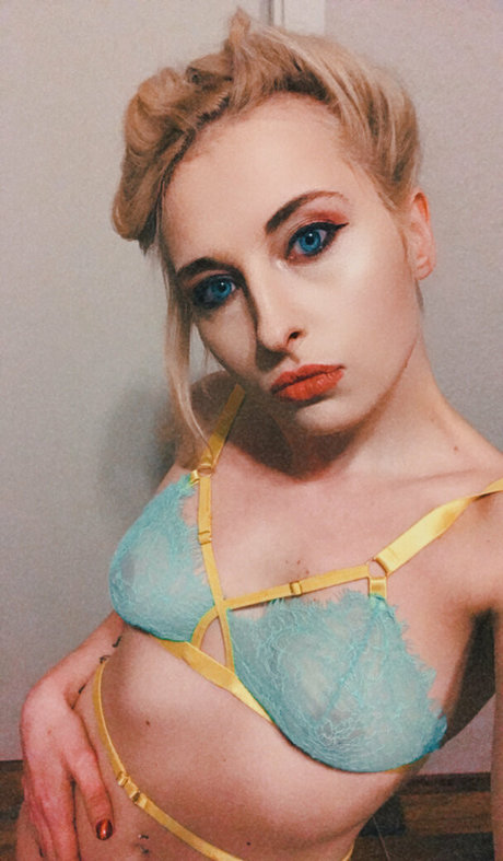 poeticminx hd actress pictures