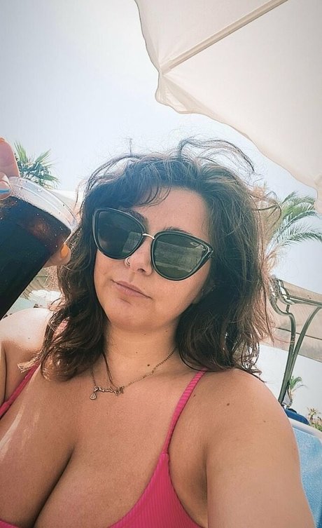 Aylesh H star hot photo