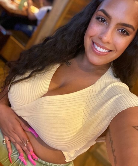 Brasi Quinzel hot actress image