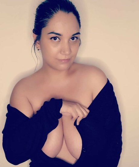 Isa Malone pornstar pretty gallery