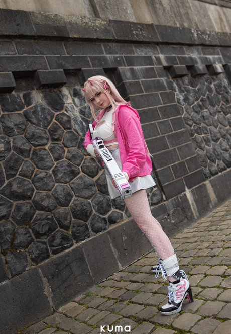 Kuma Kuma pretty actress images