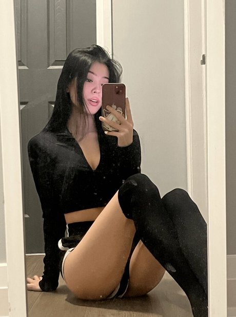 surelynotsi star exclusive photo