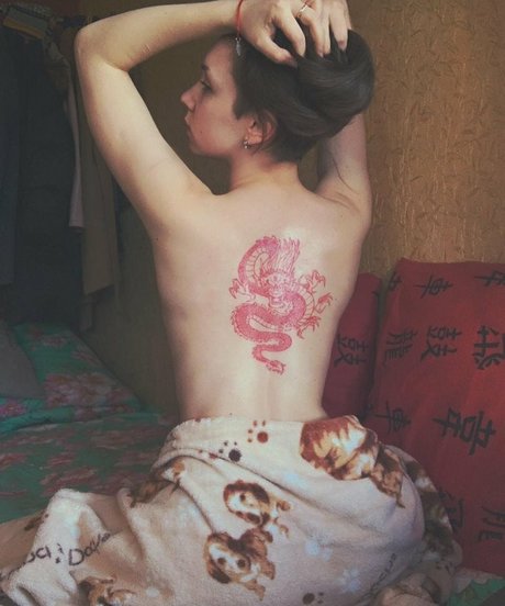 Roxy Loov star erotic photo