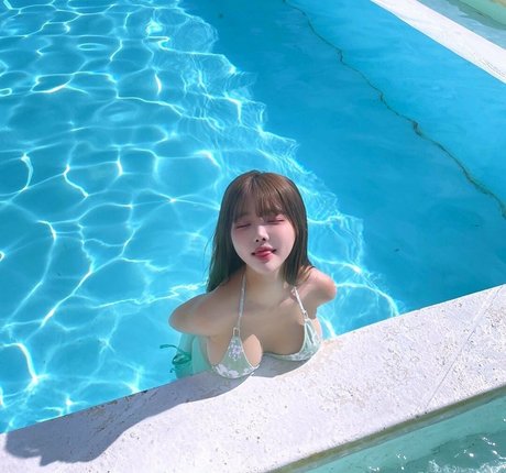 mina8017 model naked pic