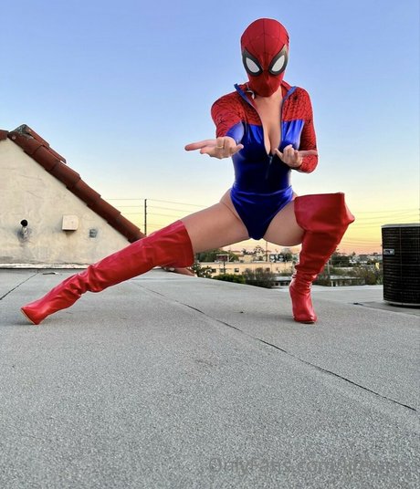 Lifewjess nudes model pics