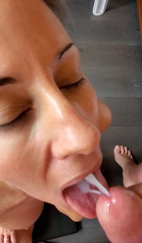 Ms Sandralyn model sexy images