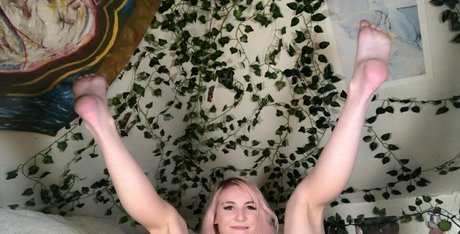 mooseve porn model photo