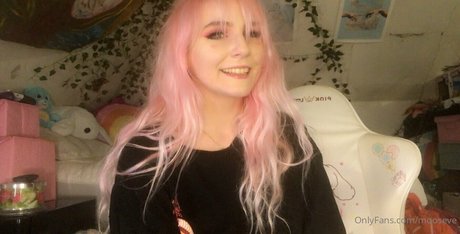 mooseve model xxx pictures