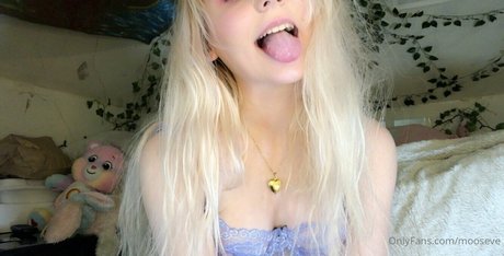 mooseve sex actress galleries