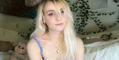 mooseve nude pornstar images