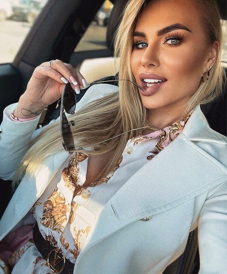 Noele Natalia xxx actress pic