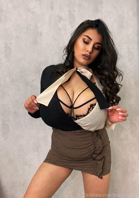 Aria Carol exclusive pornstar images