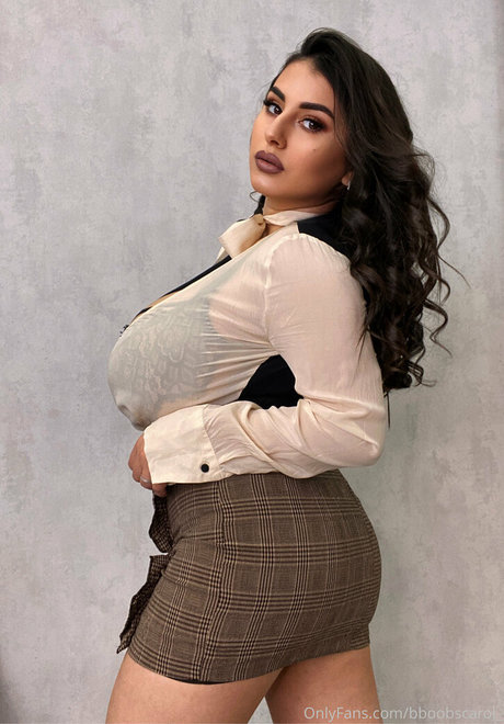 Aria Carol xxx actress gallery