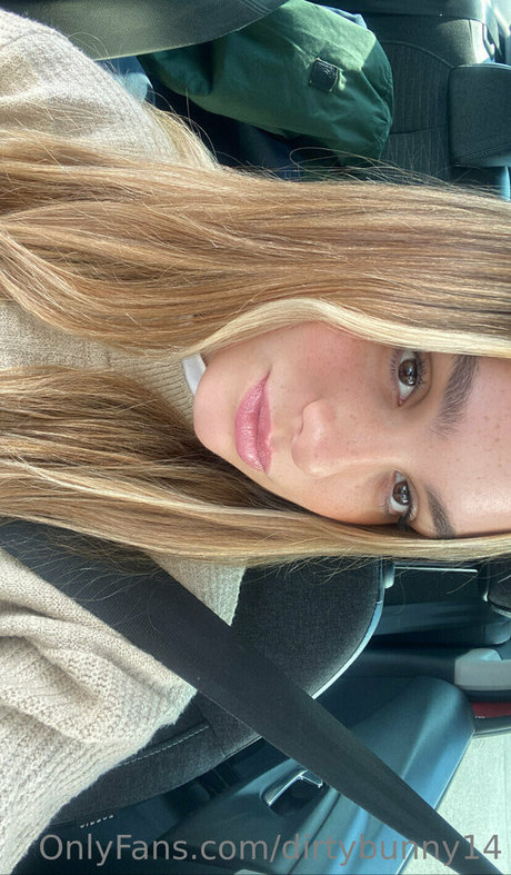 dirtybunny14 hot model photos