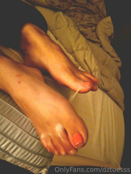 dztoesss model free pic