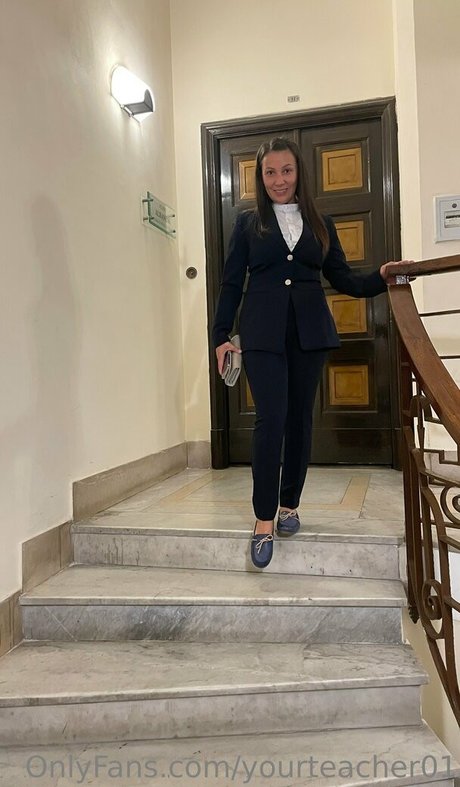 yourteacher01 exclusive actress picture