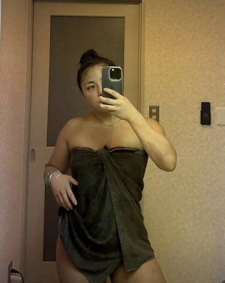 Goodgalcleo nude pornstar img