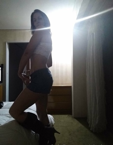 olesiana high quality pornstar picture