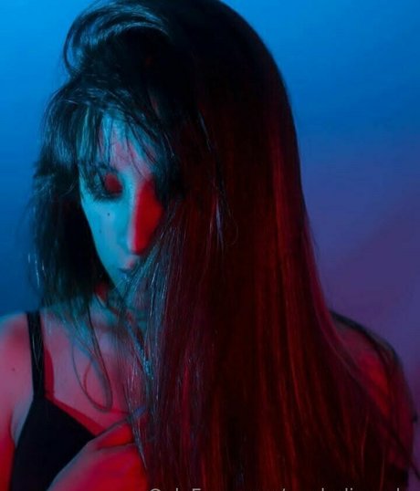 venuxina model xxx img