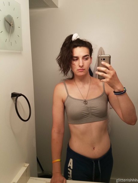 glitterishhh sexy pornstar pictures