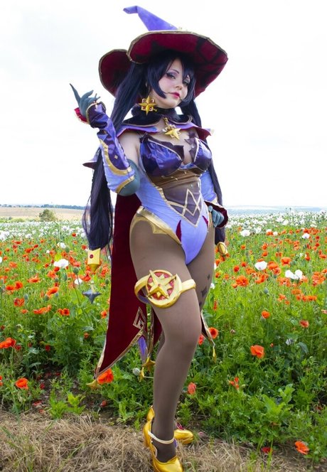 monacosplayfree naked actress archive