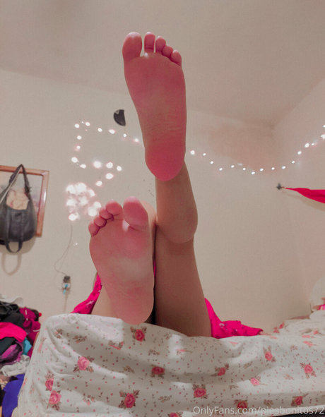 piesbonitos72 perfect model image